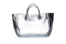 Load image into Gallery viewer, Beck Bags - Medium Classic Tote