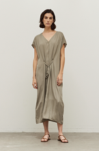 Load image into Gallery viewer, Satin Twist Front Midi Dress
